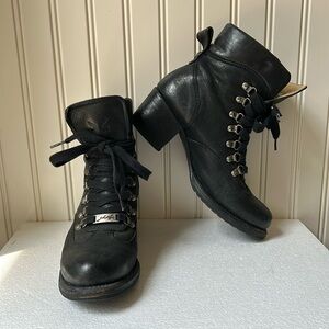 Frye womens Lace Up Leather metal detailed heeled combat boots size 8.5 black